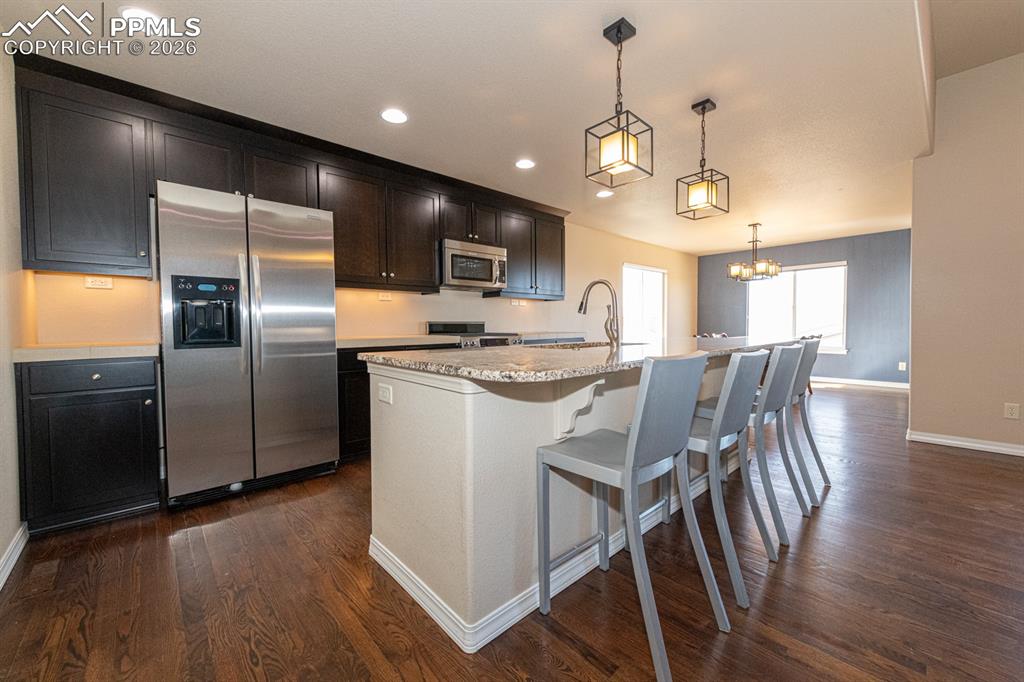 Image 16 of 40: Kitchen