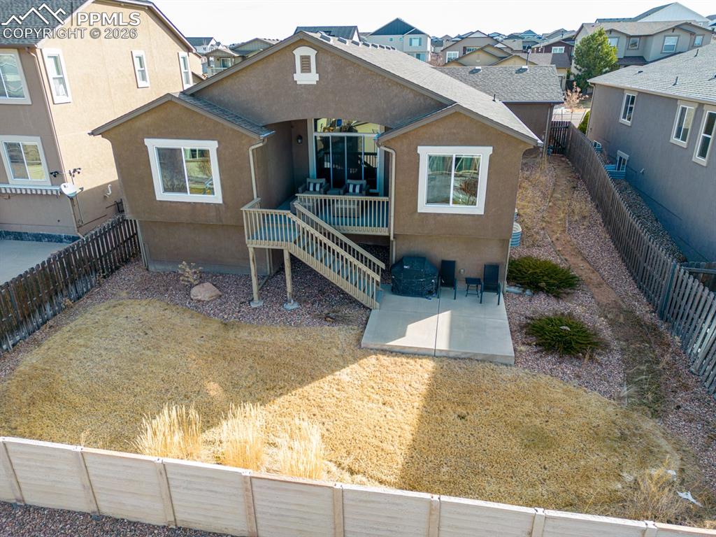 Image 3 of 40: Back of Structure