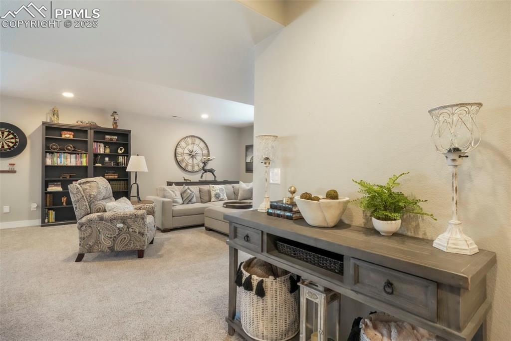 Image 31 of 50: Living Room