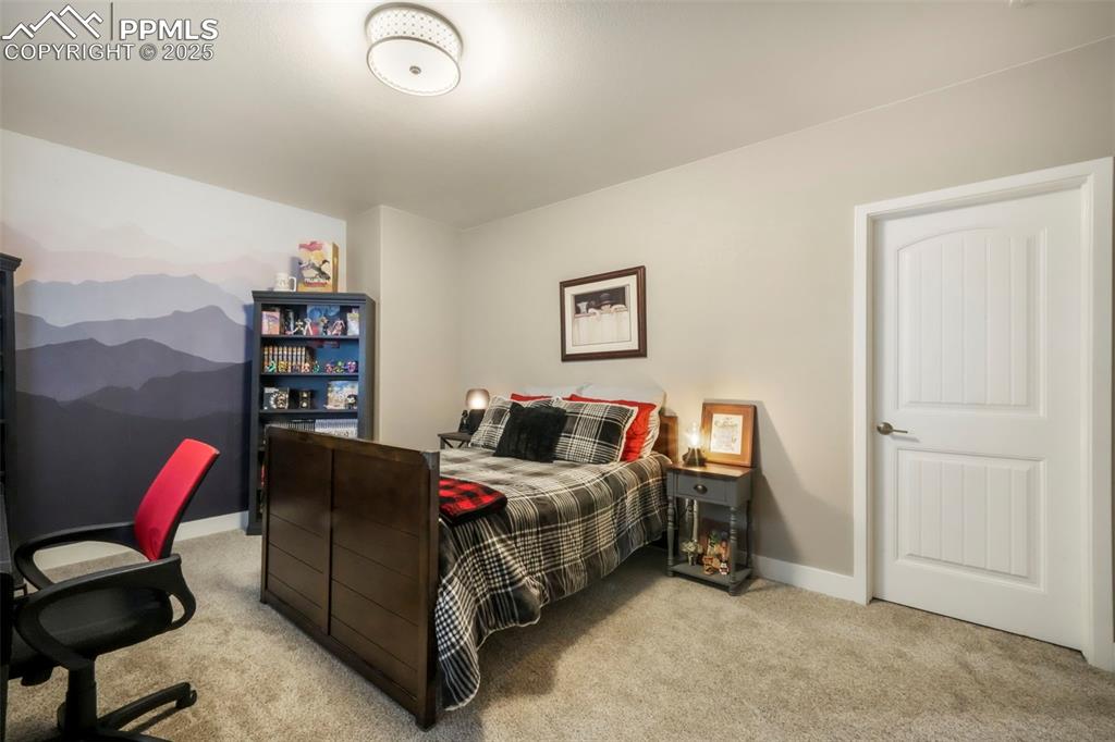 Image 43 of 50: Bedroom