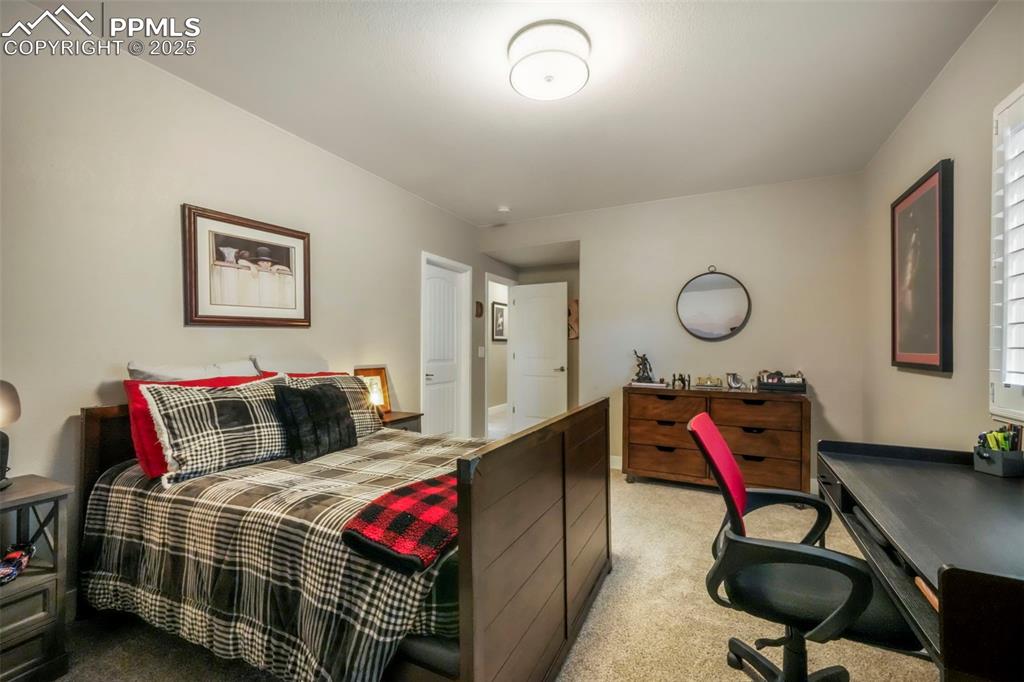 Image 44 of 50: Bedroom