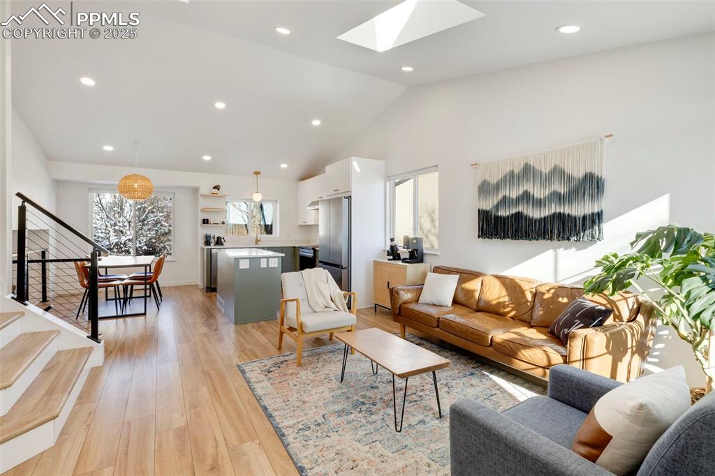 Image 3 of 37: No Description Available