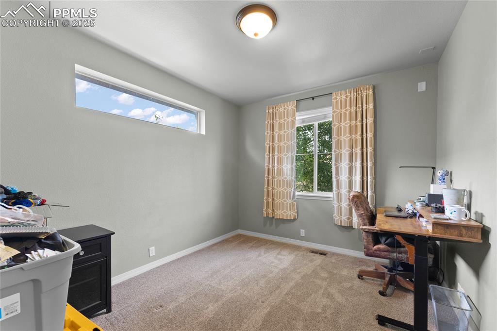 Image 14 of 24: Office