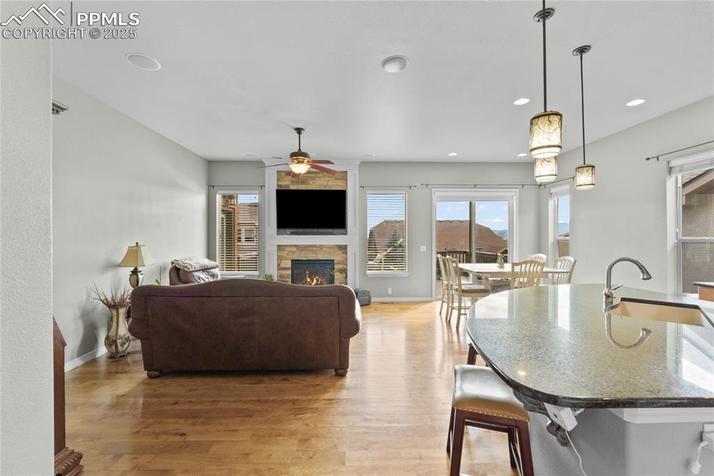 Image 5 of 24: Living Room