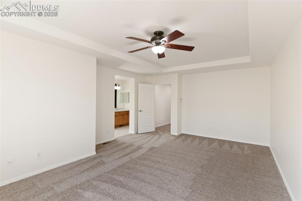 Image 25 of 50: Bedroom