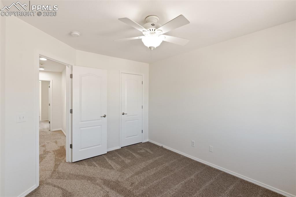 Image 30 of 50: Bedroom