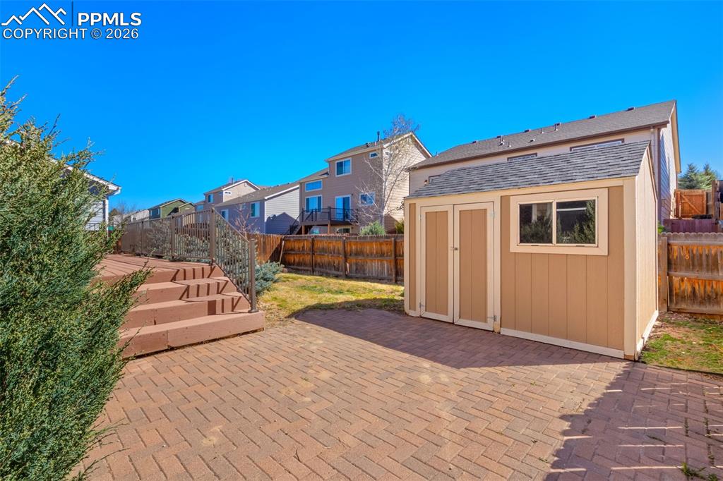 Image 43 of 50: Patio