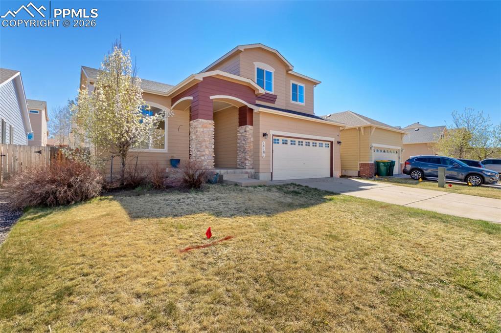 Image 8 of 50: Front of Structure