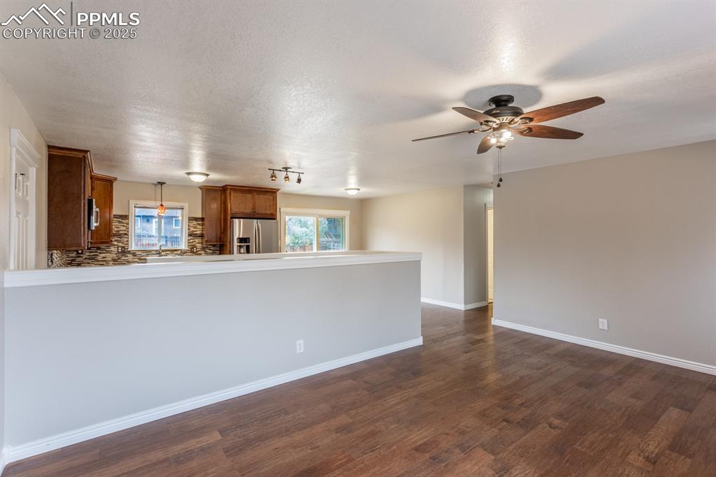 Image 9 of 20: Living Room