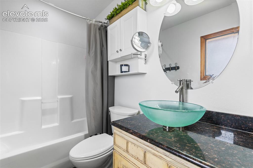 Image 14 of 41: Master Bathroom
