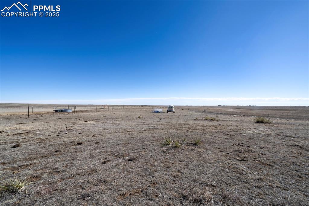 Image 16 of 34: Yard