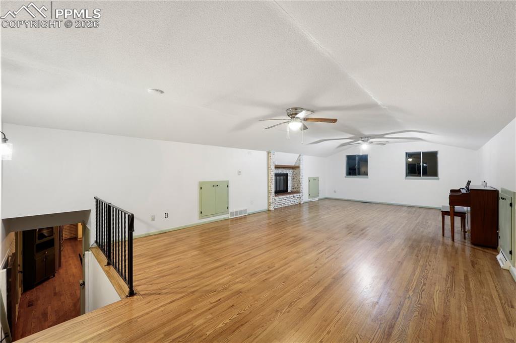 Image 11 of 35: Living Room