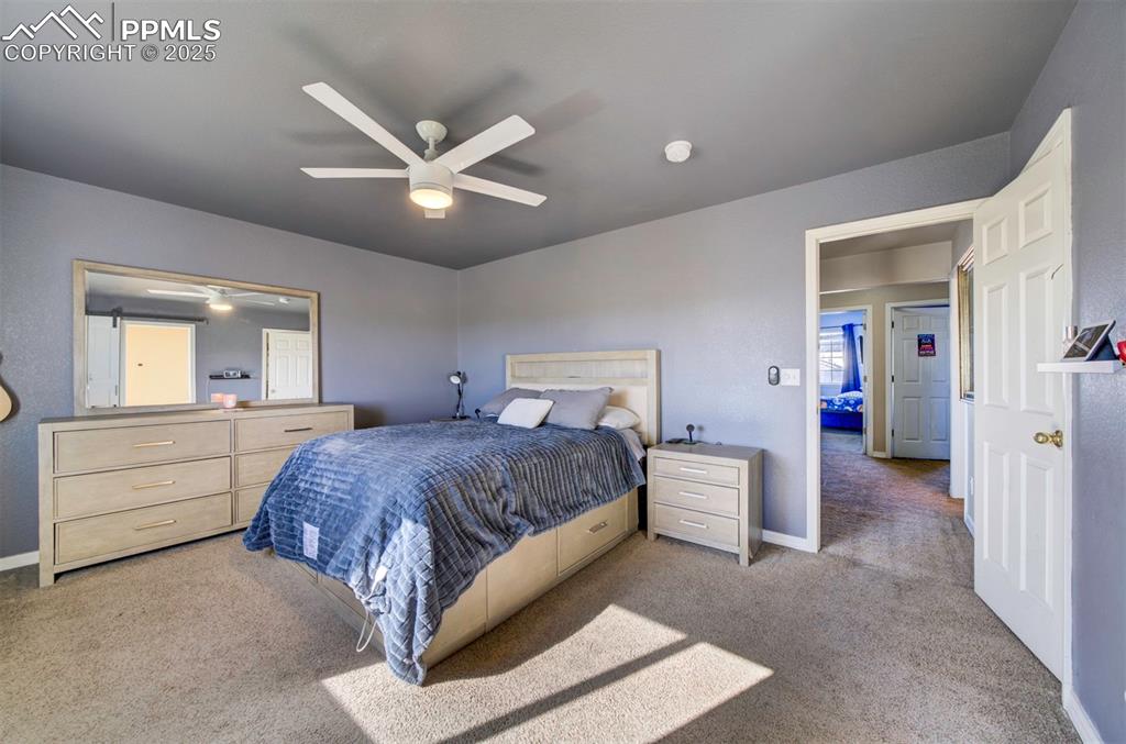 Image 23 of 41: Bedroom