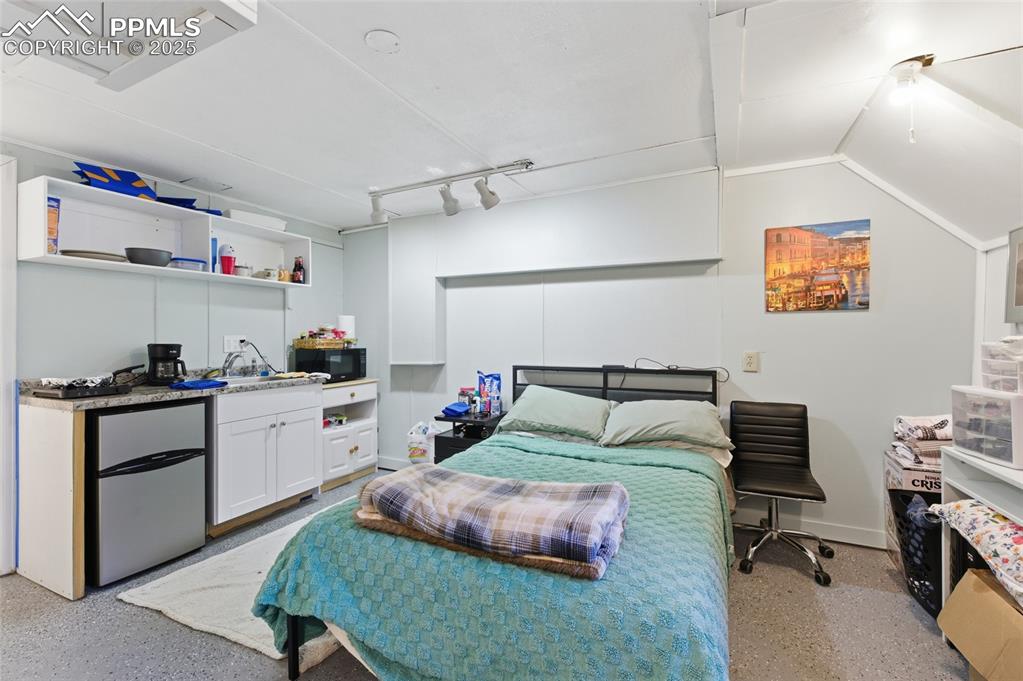 Image 24 of 39: Bedroom