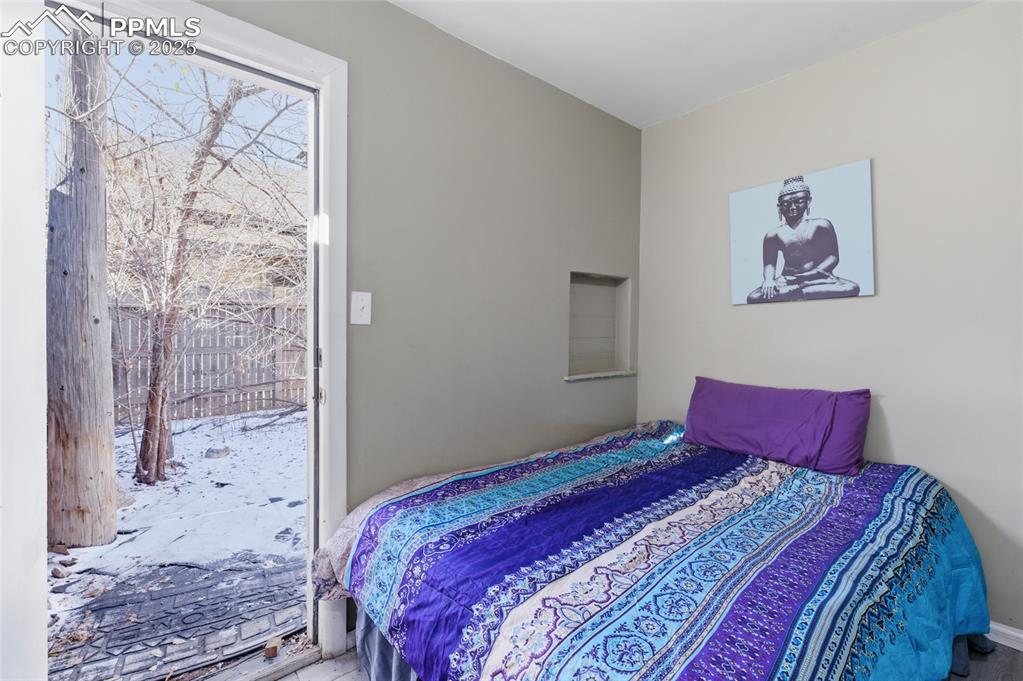 Image 34 of 39: Bedroom