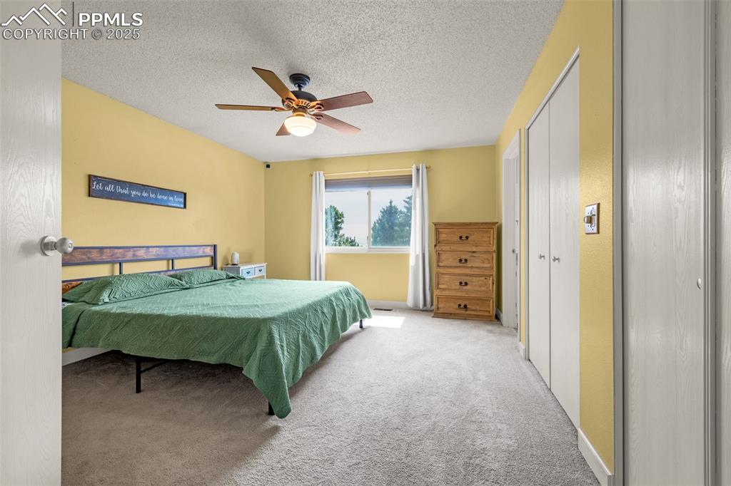 Image 13 of 36: Bedroom