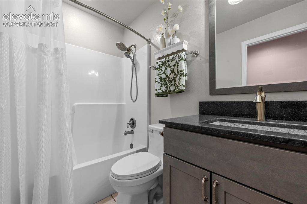 Image 8 of 36: Bathroom