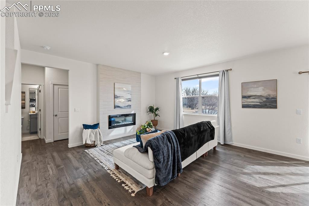 Image 15 of 49: Living Room