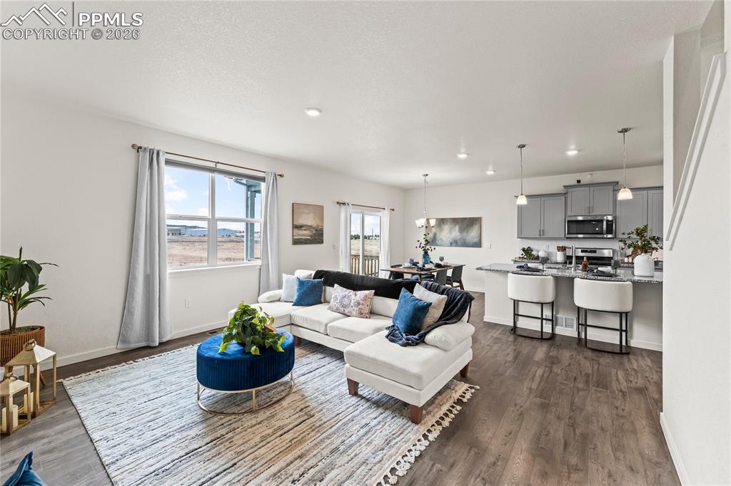 Image 17 of 49: Living Room