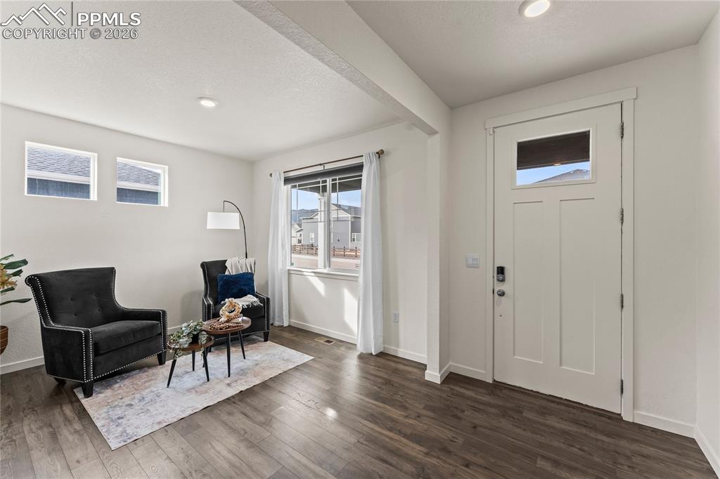 Image 5 of 49: Entry