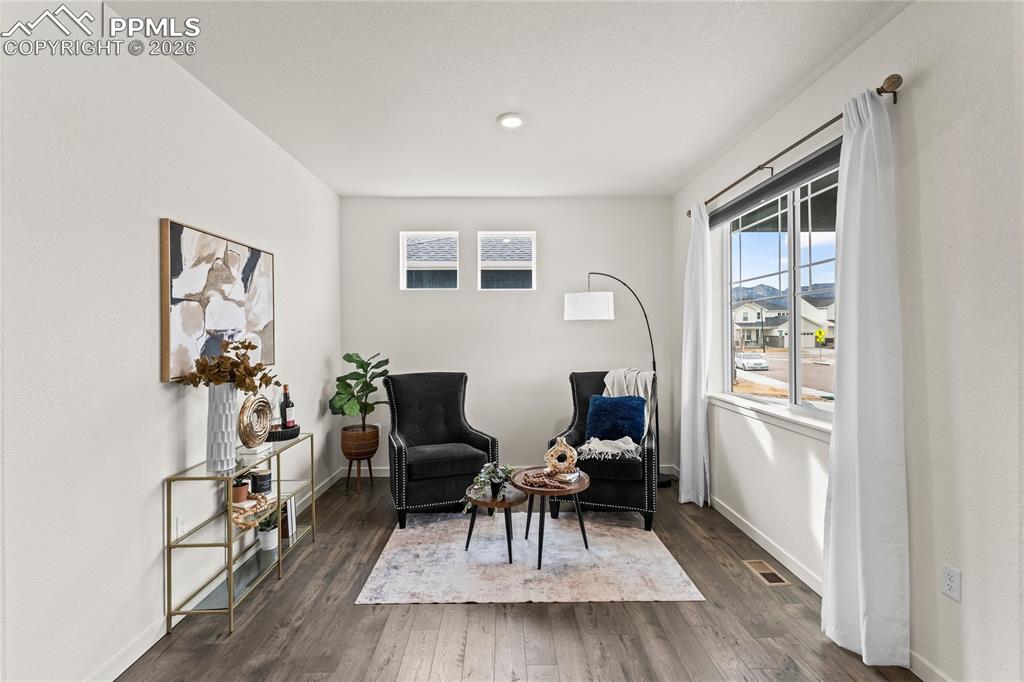 Image 6 of 49: Sitting Room