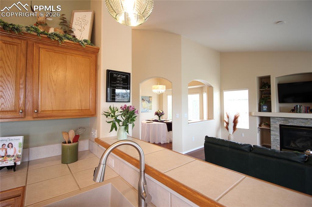 Image 10 of 42: Kitchen