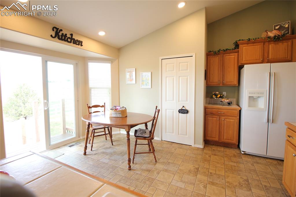 Image 12 of 42: Dining Area