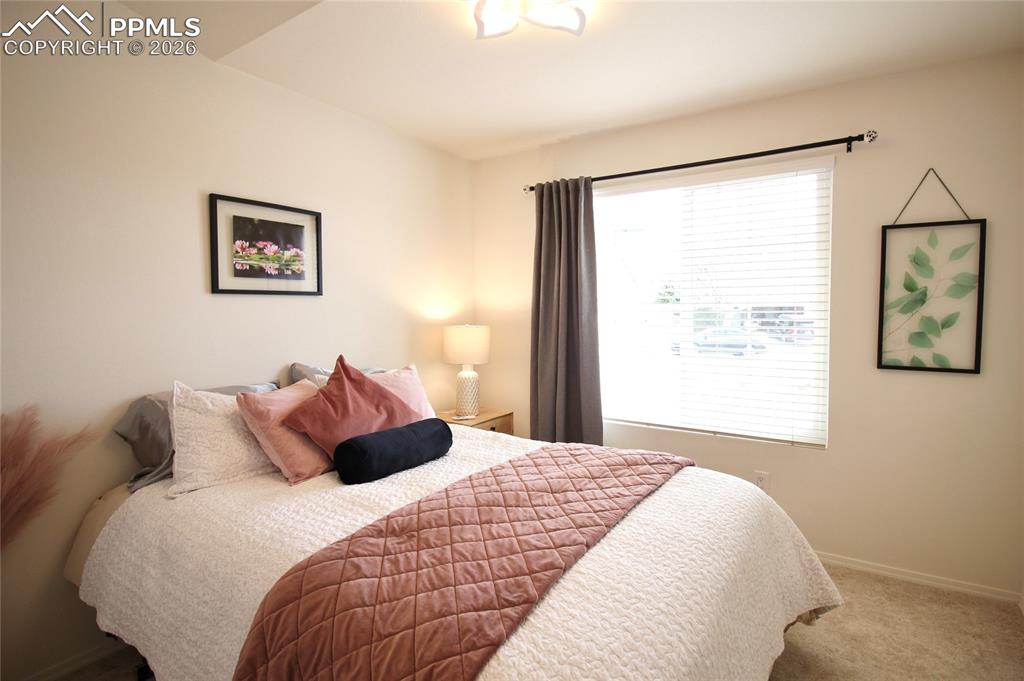 Image 33 of 42: Bedroom