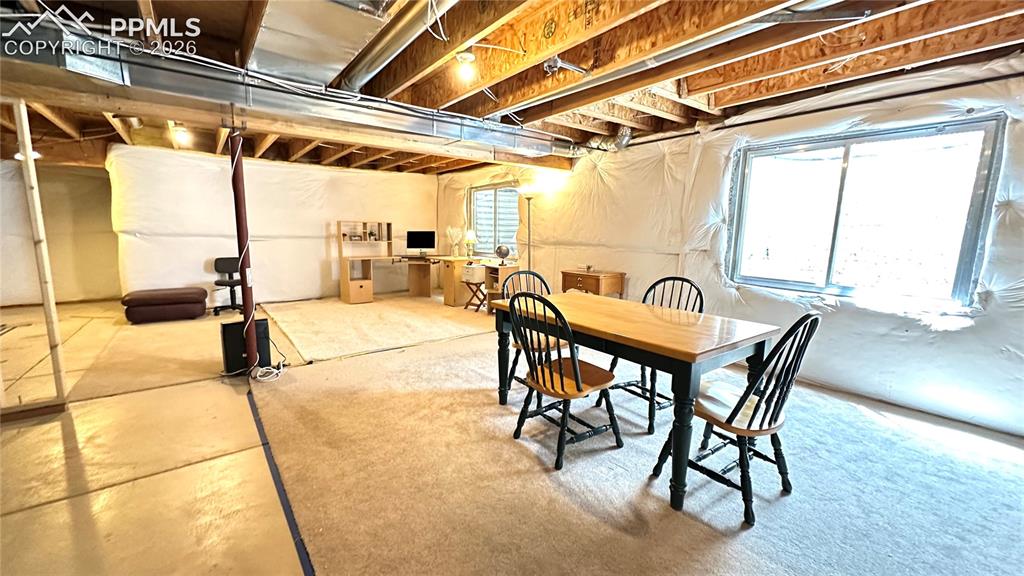 Image 47 of 50: Dining Area