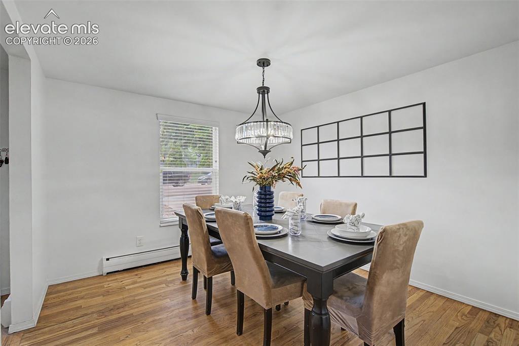 Image 10 of 39: Dining Area