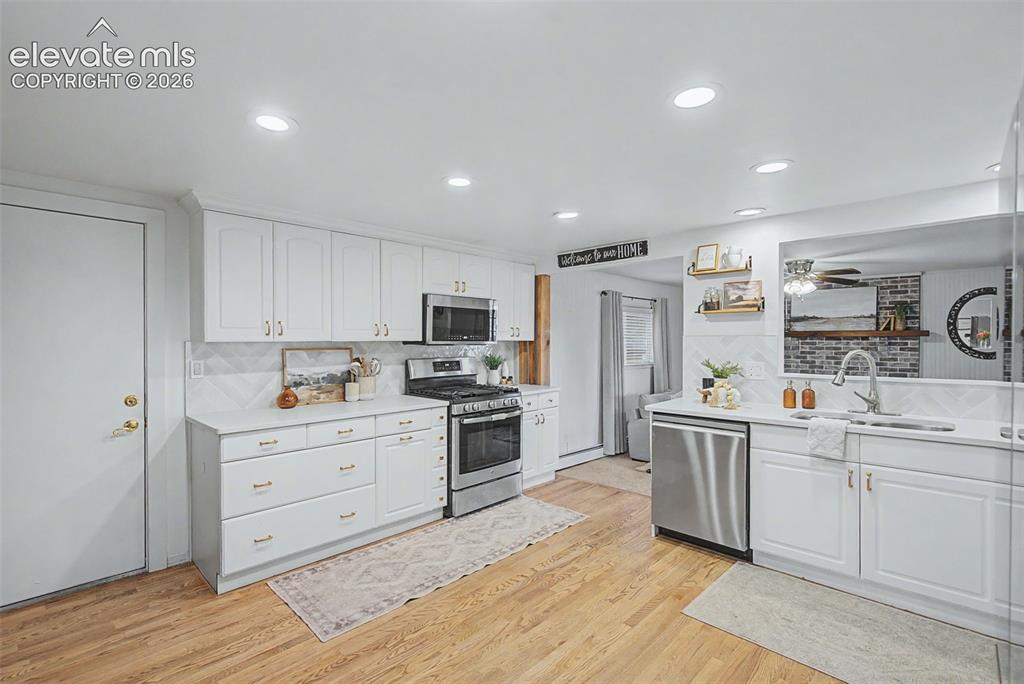 Image 12 of 39: Kitchen
