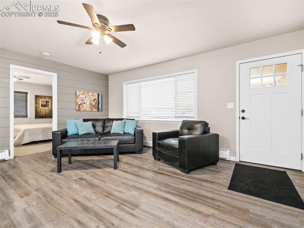 Image 7 of 21: Living Room