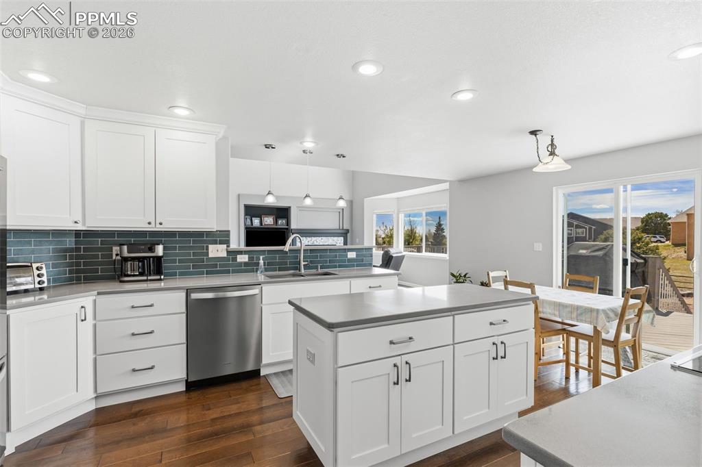 Image 10 of 36: Kitchen