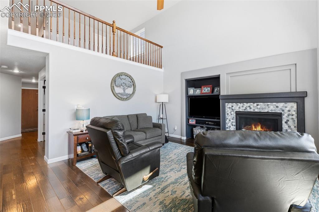 Image 13 of 36: Living Room