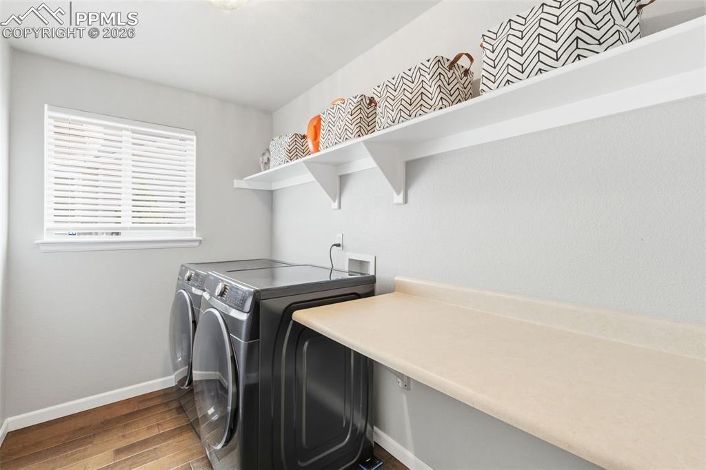 Image 15 of 36: Living Room