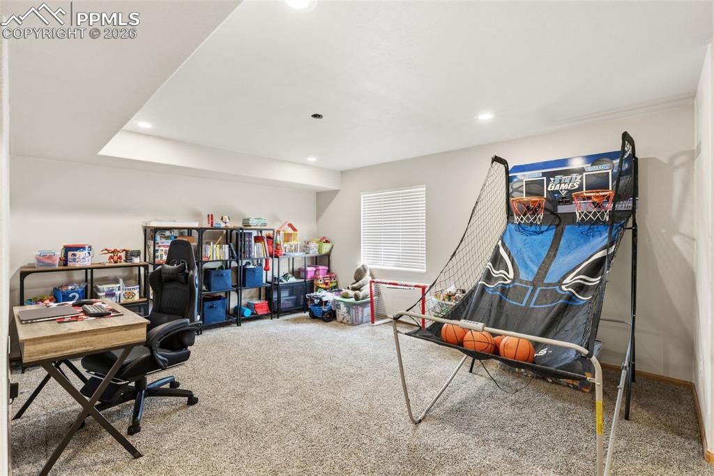 Image 28 of 36: Living Room