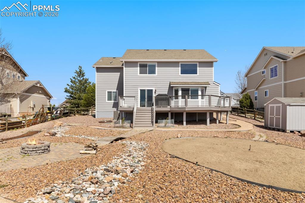 Image 35 of 36: Bedroom