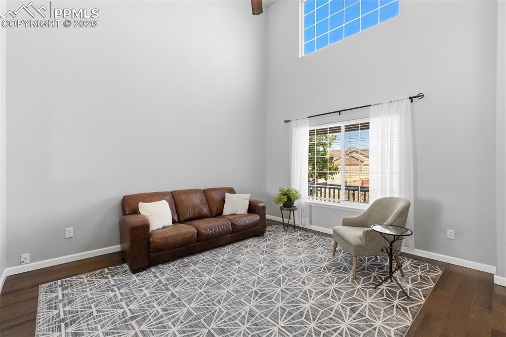 Image 6 of 36: Entry