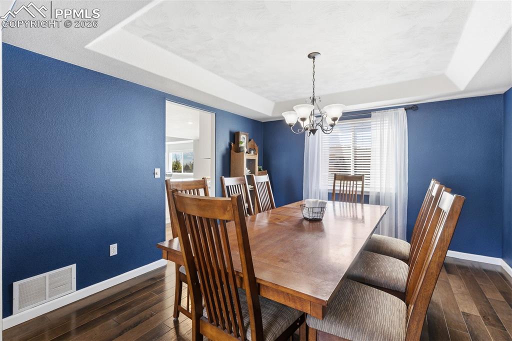 Image 7 of 36: Living Room