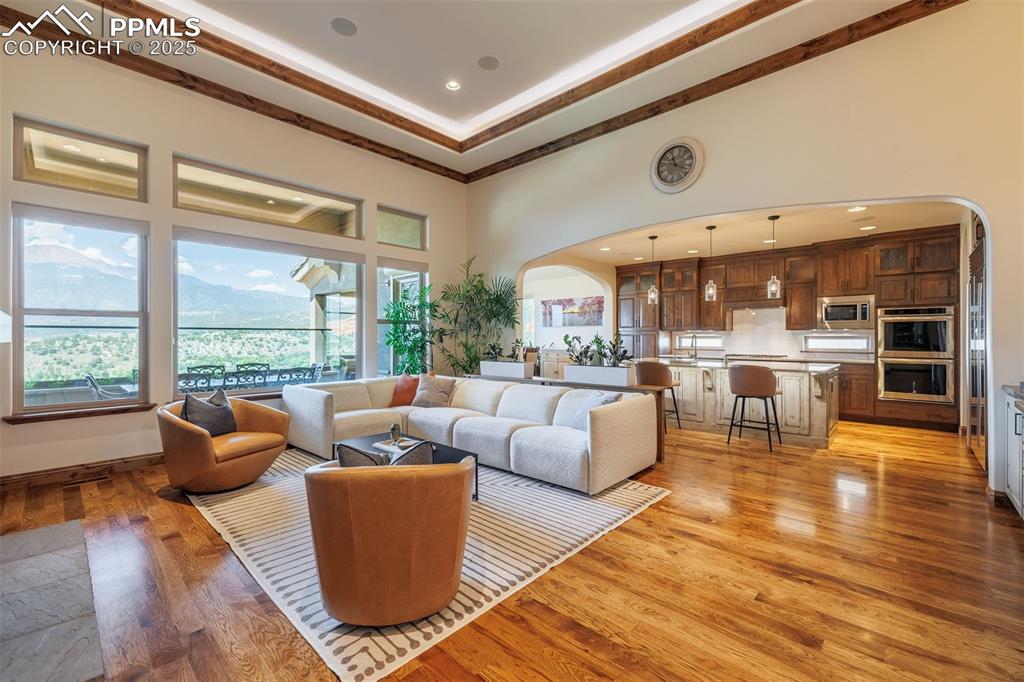 Image 11 of 50: Living Room