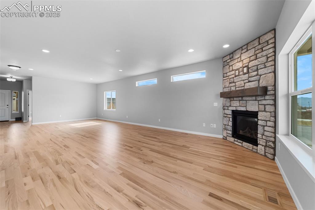 Image 8 of 29: Great Room