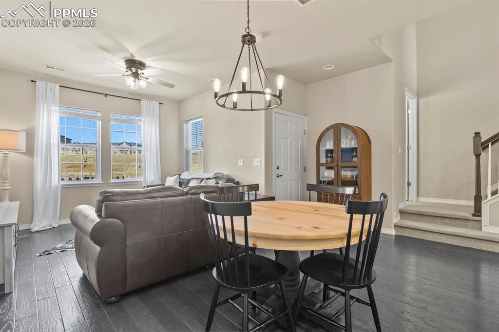 Image 10 of 37: Dining Area