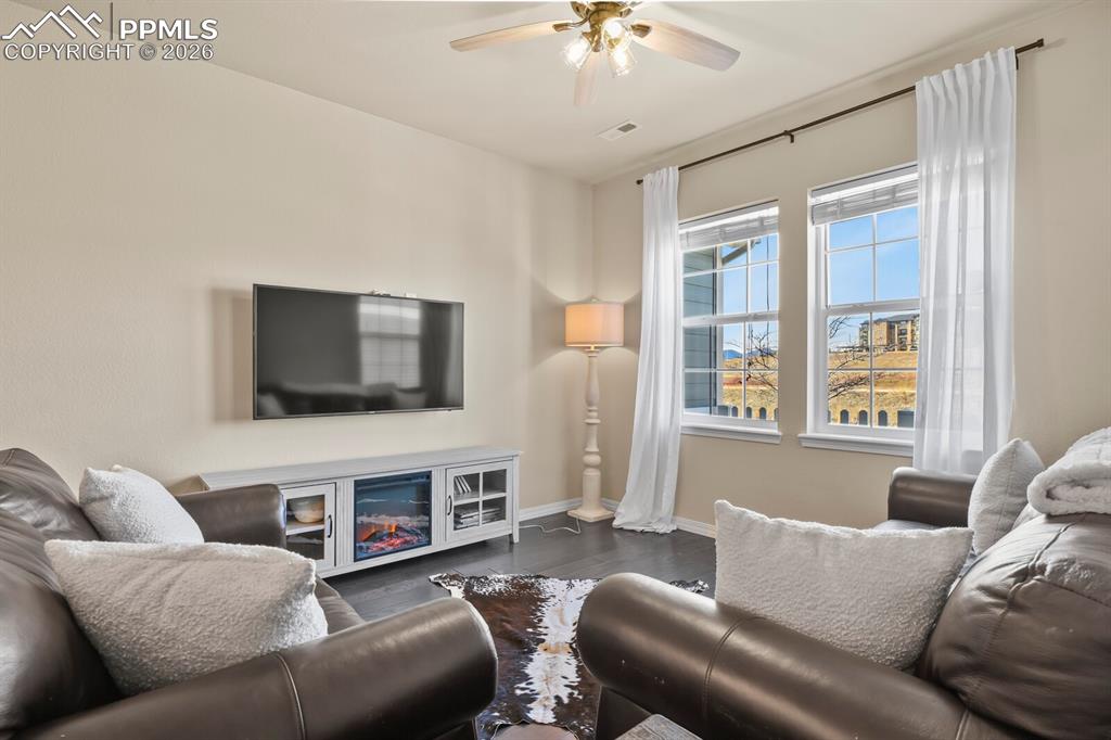 Image 16 of 37: Living Room