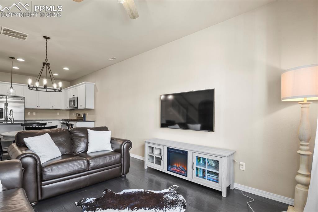 Image 18 of 37: Living Room