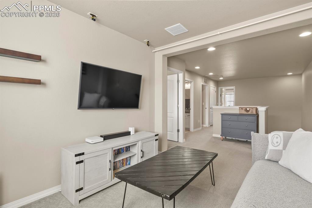 Image 28 of 37: Loft