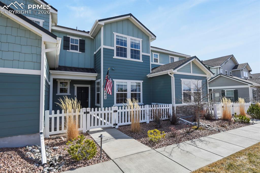 Image 3 of 37: Front of Structure