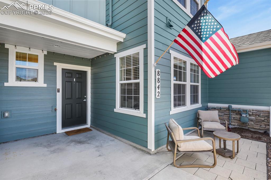 Image 5 of 37: Entry