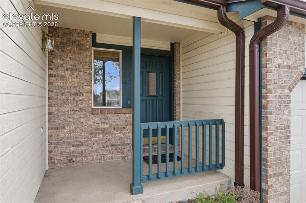 Image 4 of 37: Entry
