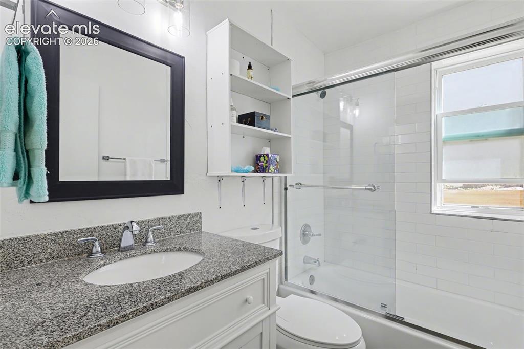 Image 13 of 26: Bathroom