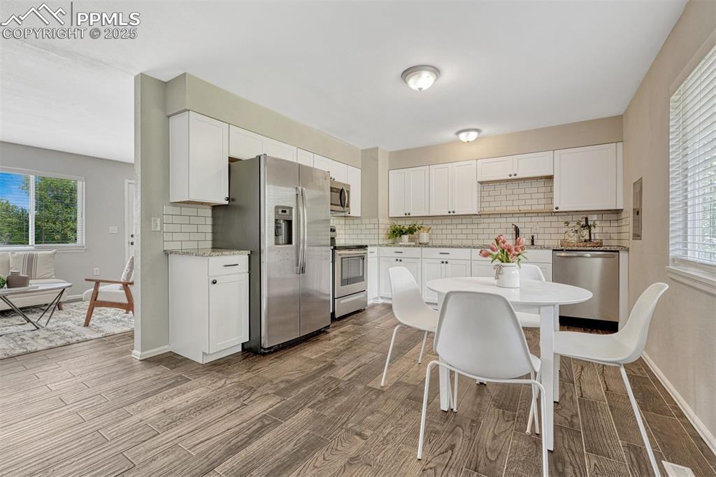 Image 6 of 38: Kitchen